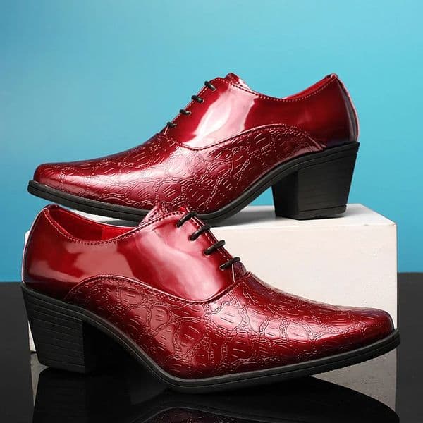 Red High Heel Mens Shoe Fashion Moccasin Man Wedding Shoes Groom er Pointed Toe Dress Shoes Men Leather Oxford 250314