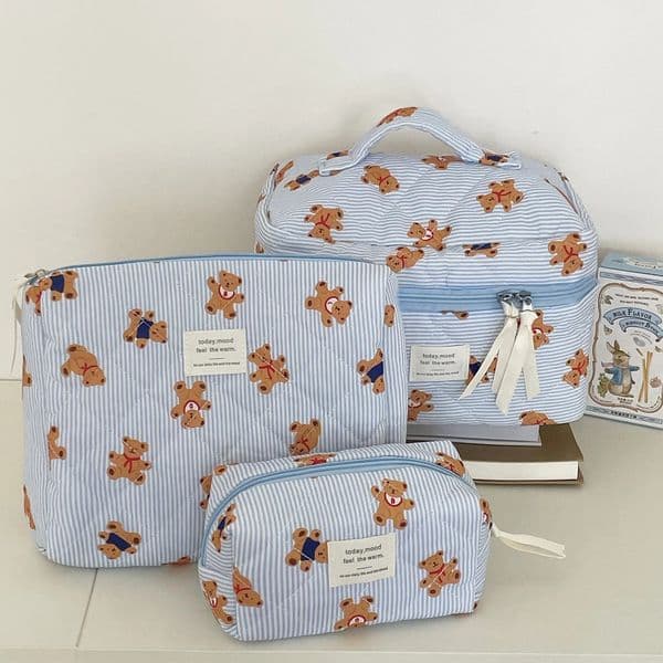 Womens Makeup Bag Striped Bear Makeup Bag Cartoon Go Out Large Capacity Toilet Storage Bag Bolsa De Maquillaje Viaje Sweet 250320