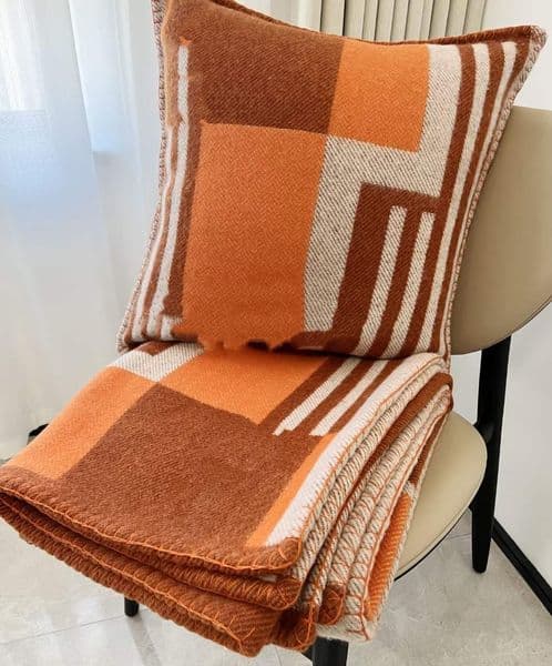 NEW TOP Quailty Designer Red h Blankets And Pillows Cushion For Living room sofa Ins Blanket Pillow Home Luxury Horse 50&50cm 135&170cm Gig Size