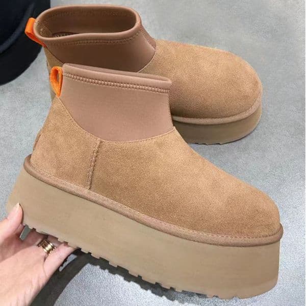 2025 Designer Boots Classic Mini Dipper Tazz Slippers Tasman Booties Ultra Snow Boot Platform Short Medium Thick Bottom Women Men Fur Sheepskin Chestnut FJHZ