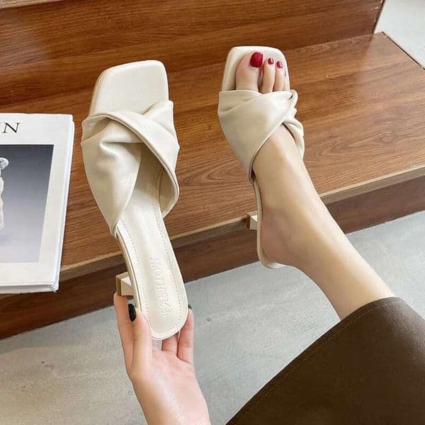 2025 Summer New Minimalist Designer Fashion Single Shoes Cool Drag Cat Heels French Women's Half Slippers Coat