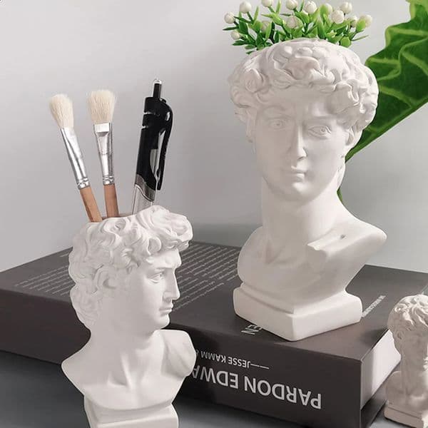 Creative Art Flower Pot Makeup Brush Storage Pen Holder David Statue Resin Medici Vase Desktop Organizer Home Decor Ornaments 250325BJ