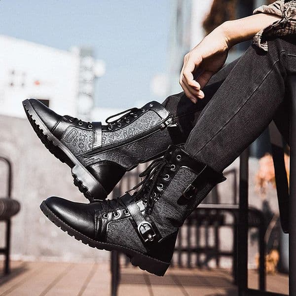 Retro Mens Punk Boots Fashion Street Mens Motorcycle Boots Buckle Tool Shoes Cowboy Medium High Mens Military Boots 250326BJ