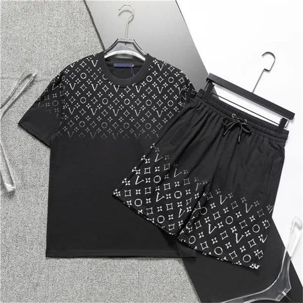 Designer Brands bos Mens Sport Set Summer Sportswear Clothing Breathable T-Shirt Shorts Beach Pants Sweatsuit Running Jogging Suit M-3XL