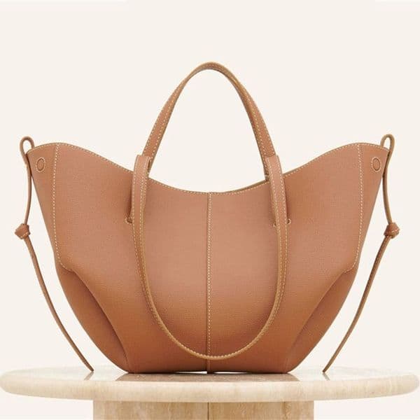 Designer New Arrival Cyme Bag Tote Leather Crossbody Large Capacity Shoulder Strap French Minimalist Style Caramel Brown Travel Bag