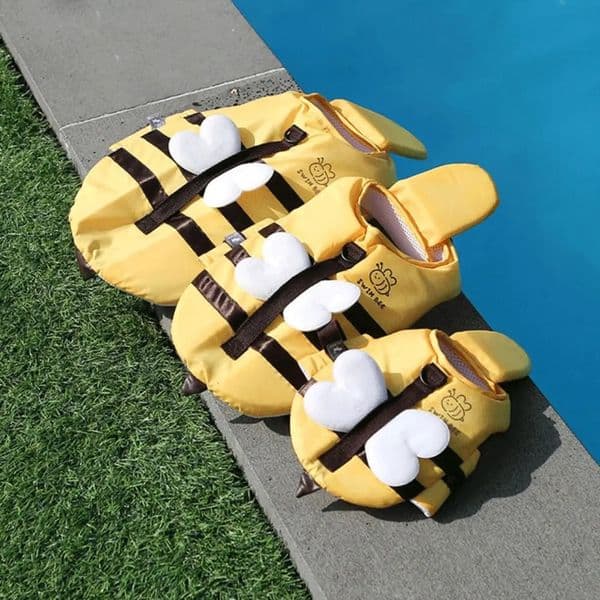 Summer Little Bee Dog Swimsuit Waterproof Puppy Life Vest Safety Cute Dog Swimwear Breathable Pet Supplies 250516