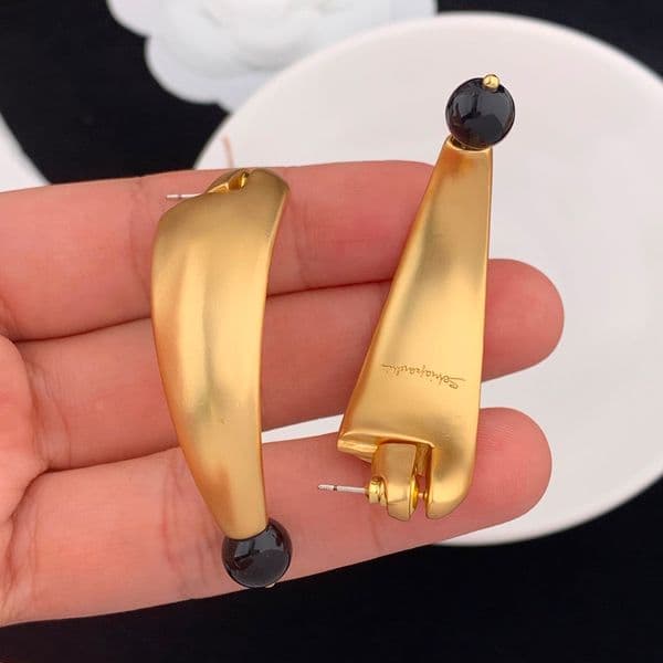 Facial Feature Series Nose Ear Stud Earrings Abstract Dual Color Design Modern Art Inspired Jewelry Electroplated Finish