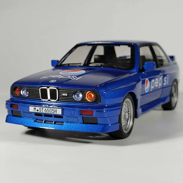124 BMW M3 Coca Cola Supercar Diecast Alloy Metal Car Model Classic High Simulation Children Toy Car Decoration Hobby Gifts Boy R251209