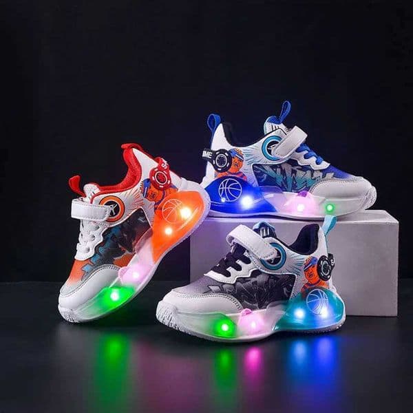 Boys Flash Sports Mesh Breathable Basketball Sneakers for Middle and Small Children Soft Bottom Non-slip LED Casual Shoes H260305