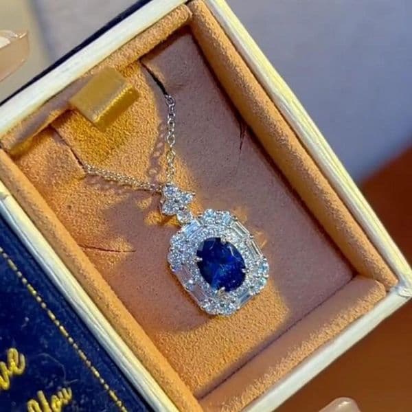 Choucong Brand Vintage Square Pendant Luxury Jewelry Pure 100% 925 Sterling Silver Oval Blue Sapphire Lab Moissanite Diamond Women Wedding C Beach Clavicle Necklace