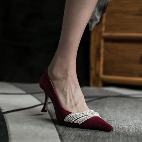 Chic Temptress by Colorway Aesthetic Appeal of White Ivory Evening Clutch Pumps with Intricate Stitching