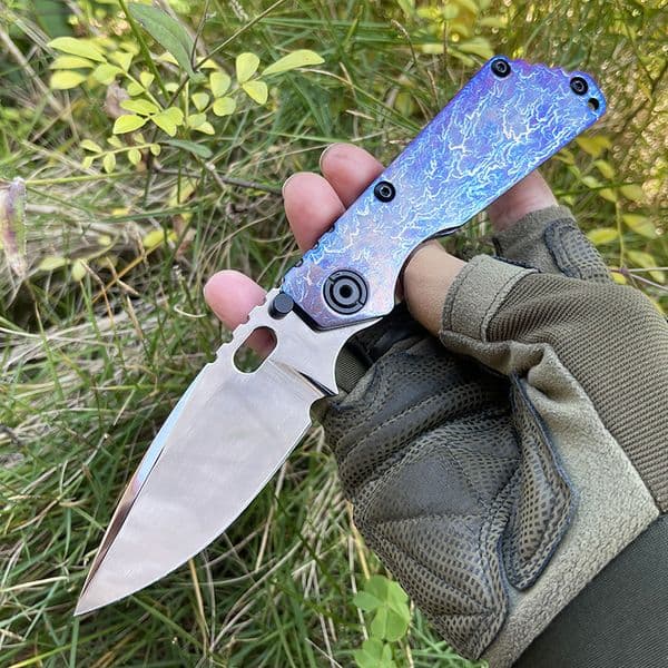 High End Survival Folding Knife D2 Satin Blade Anodic Oxidation knife Treament Titanium Alloy Handle Outdoor EDC Pocket Knives