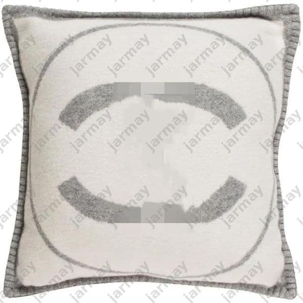 Designer 45*45cm Woven Jacquard Ins Pillow Cover Cushion Sofa Wool Pillow Jacquard Weaving Pillowcase Designer Nordic Home Pillowcases Knitted