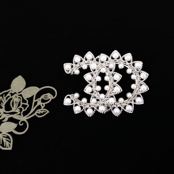Designer Brooch Pins Luxury Brand Letter Pearl Brooches Crystal Pearl Women Brooch Pin Wedding Party Jewelry Accessories Gifts