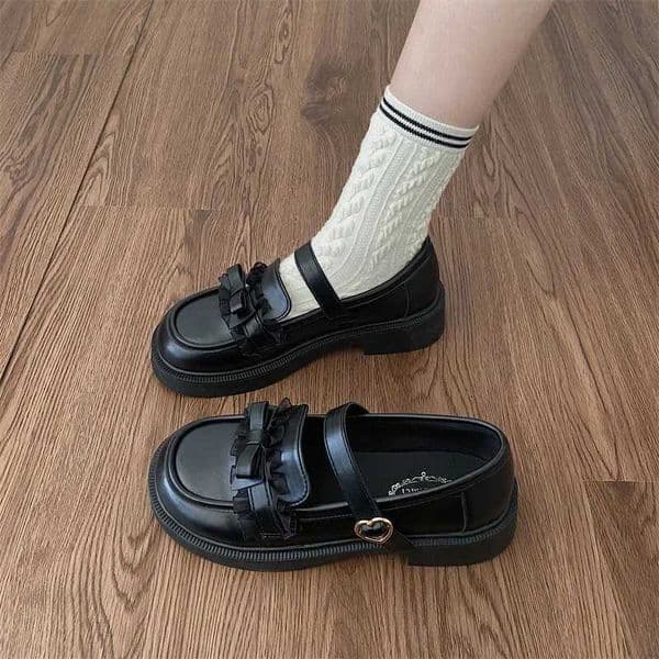 New Lace Bowknot Lolita Shoes Women Casual Soft Leather Flats Loafers Outdoor Female Heart Buckle Platform Mary Jane ShoesXJ251203