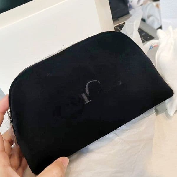 Shell-Shaped Soft Fabric Makeup Organizer - Adorned with Stylish Emblem