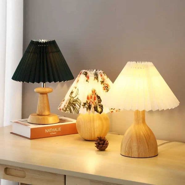 Nordic Retro Ceramic Desk Lamp Pleated Bedside Lamp Imitating Wood Grain Ins Decorative Atmosphere Small Night Light Z251205