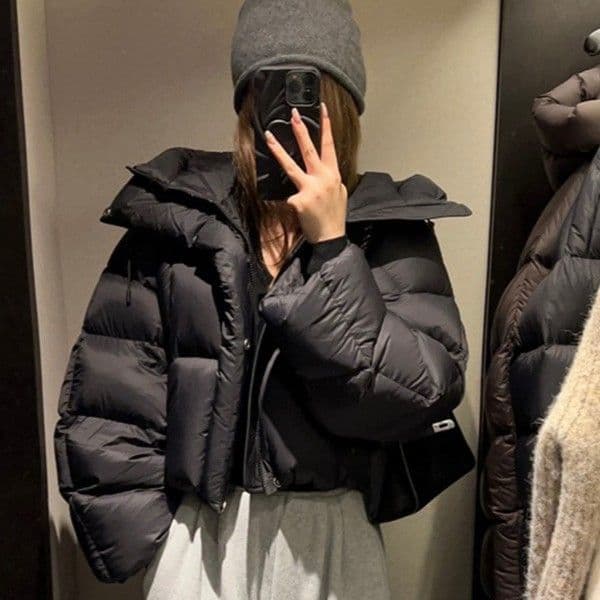Designer women's down cotton-padded jacket, cloud-shaped big cream puffs, hooded thick short cotton-padded jacket, warm bread jacket