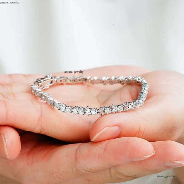 VVS Moissanite Starsgem IGI Confetti 10k Gold Multi-Shaped Fashionable Classic Bracelet Popular Design for Men and Women
