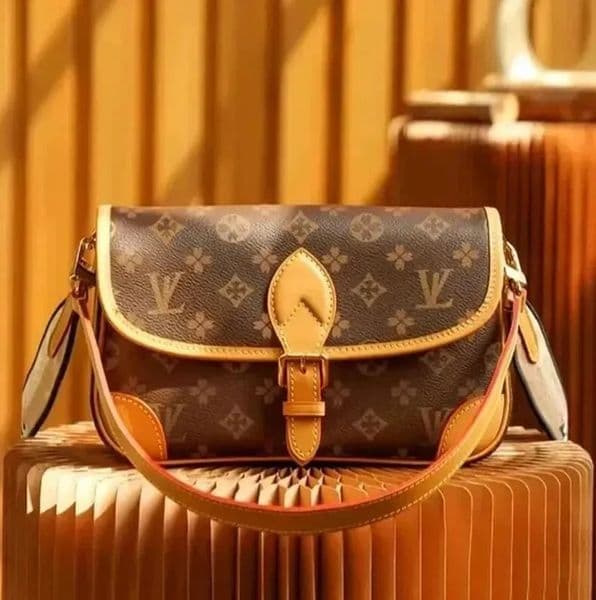 Women Luxurys Designer Bag Crossbody Diane Baguette Classic Vintage Canvas Strap Flower Flap Embossed Letters Clutch Purse Hobo Shoulder Bags Tote Bag