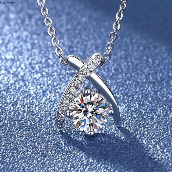 Luxurious Gold-Plated X-Shaped Cross Pendant Necklace Exquisite VVS Moissanite with Numbers Fashion VVS Moissanite Jewelry Made of Brass