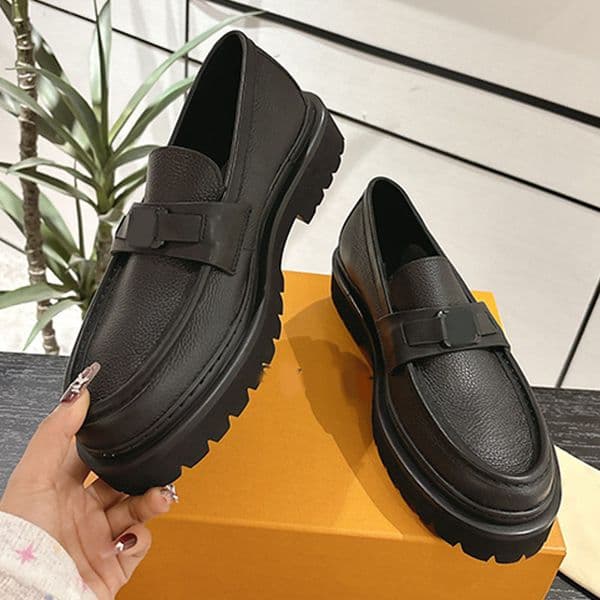 Platform Major loafer black leather Lightweight rubber sole Light gold toned hardware mens Career Related Functions loafers Business shoes