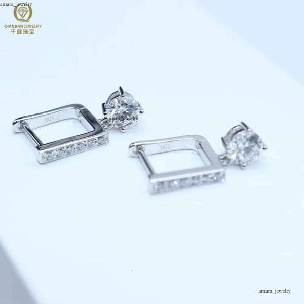Custom Luxury 10k Gold DE/VVS 5mm Lab VVS Moissanite Earrings Round Jewelry, Suitable Weddings and Parties for Women