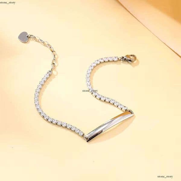 Women's Titanium Steel 2.4mm Wide VVS Moissanite Tennis Chain Custom Personalized Engraved Bar Bracelet