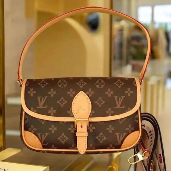 HOT NEW Women Luxurys Designer Crossbody Diane Baguette Classic Vintage Canvas Jacquard Strap Flower Flap Embossed Letters Clutch Purse Shoulder Bags Tote Bag 2025