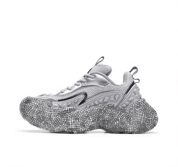Designer 2025 hot thick soled height increasing breathable casual retro fashion trend versatile tire shoes black white blue