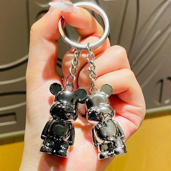2Pcs Cool Fashion Exquisite Creative Metal Graffiti Bear Keychain Cartoon Bear Plush Keychain Car Bag Keychain Pendant