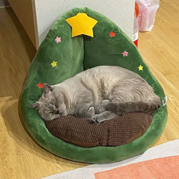 Cats Bed Christmas Houses Warm Pet Supplies for Winter Accessories Habitats Dog Puppy Basket Cushions Things All Goods House Mat 251213