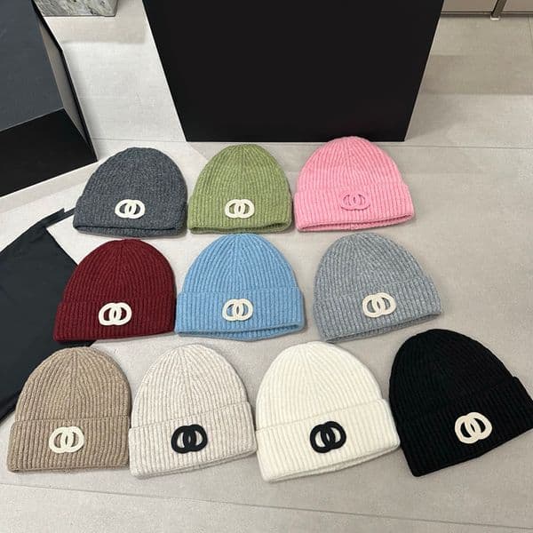 Designer Candy Colors Beanie Hats Men Women's Classic Cashmere Knitted Hat Fashion Letter Beanie Universal Knitted Cap Winter Wool Outdoor Warm Skull Caps 10Colors