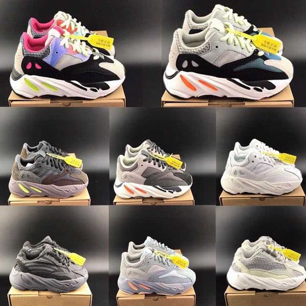 Kids Running Shoes Athletic Youth Trainers for Boys and Girls Designer Outdoor Sneakers in Black W260311