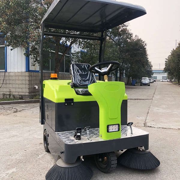 All-Electric Ride-On Street Sweeping Vehicle with Long Battery Life for Extended Shifts