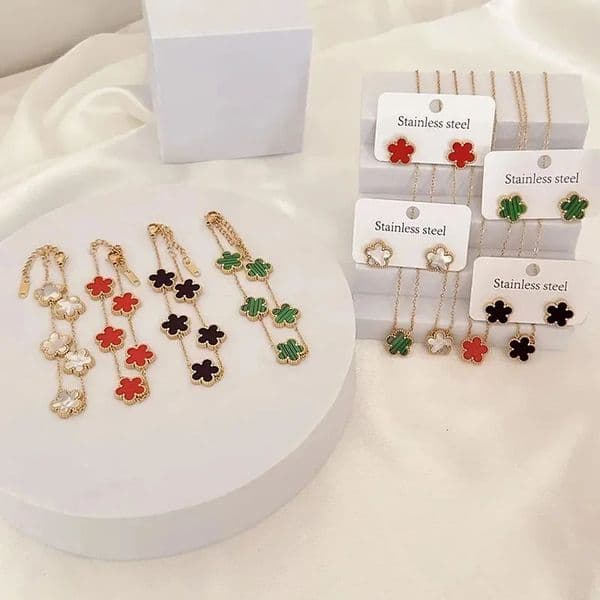 Gold Plated Lucky Stainless Steel Five Leaf Flower 3PCS Jewelry Set Bracelet Necklace Earrings for Women Party Jewelry Clover 251218