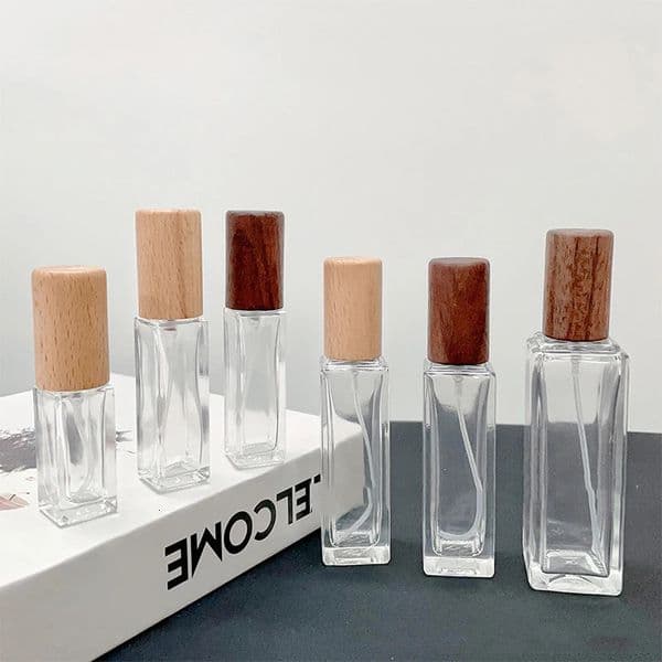 5/10/20/30ml Portable Glass Spray Bottle Beech Lid Perfume Bottle Walnut Cover Empty Bottle Sample Vial Cosmetic Container 251213BJ