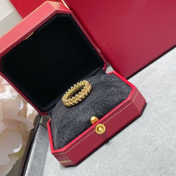Luxury designer ring women and man Smooth finish without drill and fine classic design fashion simple exquisite personalized and versatile Ideal gift