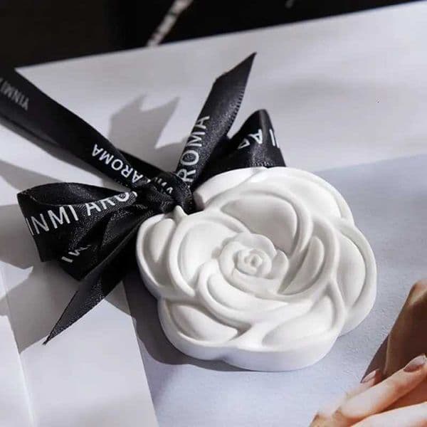 luxury X6HF Vehicle Fragrances Wax Disc In Camellia Suitable For Cabinets And Small Spaces Closets Rooms Odor Elimination M251224
