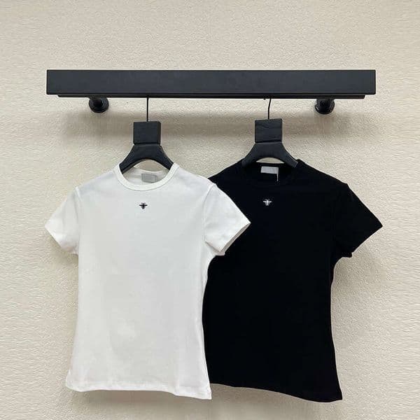 Designer 2026 Spring Summer New High-End Slim Fit Top Embroidered Bee Simple Short Sleeve T-Shirt Women's Base Shirt 4d0e