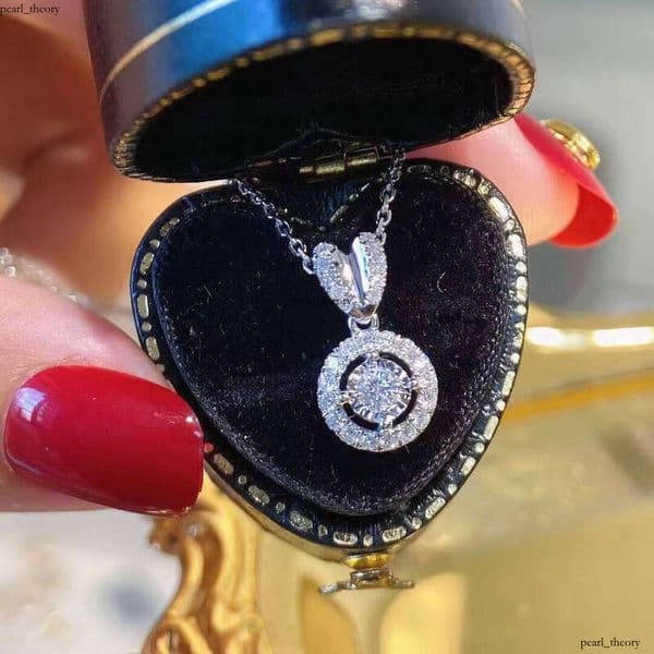 Exquisite Shiny Hollow Round VVS Moissanite Pendant VVS Moissanite Sier Delicate Beautiful Necklace for Women