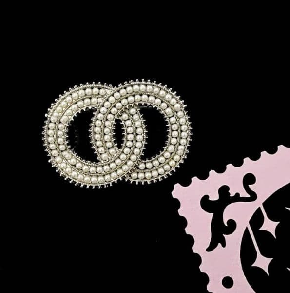 20style Personality Designer Letter Brooches 18K Gold Plated Inlay Crystal Rhinestone Jewelry Brooch Charm Pearl Pin Wedding Party Gift