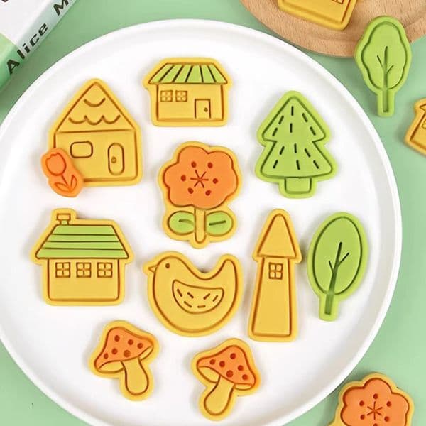 Handmade Press DIY Model Japanese Forest Style Pastoral Villa Small House Cartoon Cookie Mold Wholesale