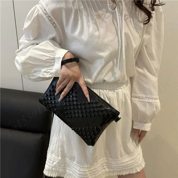 Rivet Punk Envelope Clutch Bag PU Leather Studded Wristlet Handbag Women Hand Bag Trend Black Shoulder Bag Retro Crossbody Bags 251226