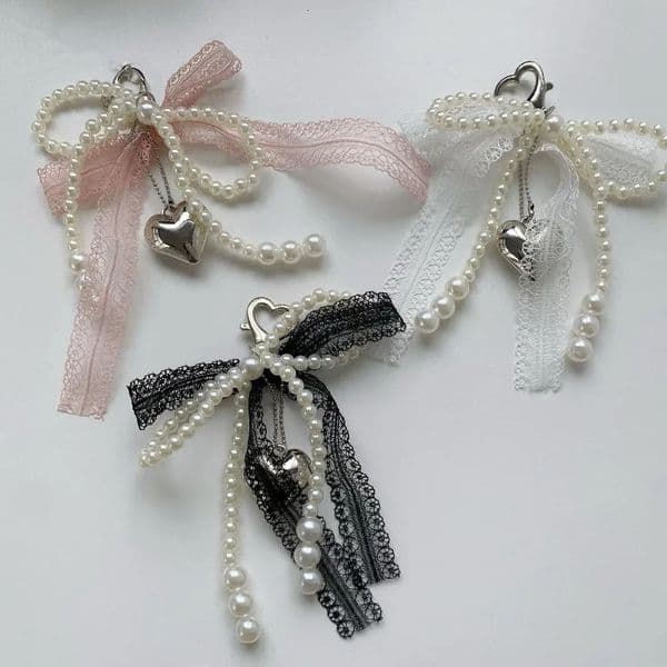 2025 Pearls Lace Bowknot Keychain Sweet Beaded Pendant Keyring for Women Handbag Backpack Key Chain Exquisite Ornament 251216