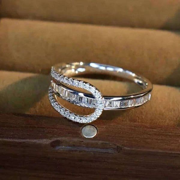Huitan Trendy Women Geometric Fashion Design Cubic Zirconia Rings for Engagement Wedding Silver Color Luxury Jewelry