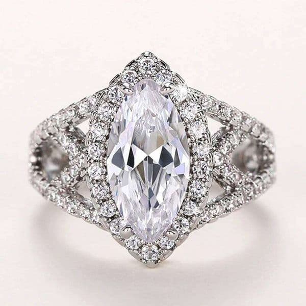 Huitan Gorgeous Women for Wedding Engagement Party Big Crystal Marquise Cubic Zirconia Rings Design Fashion Jewelry