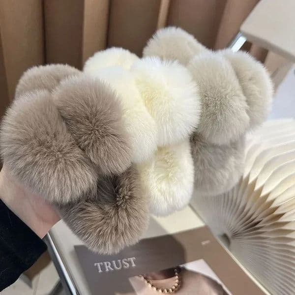 Winter Faux Fur Hair Claw Elegant Acrylic Hairpins Plush Hair Clip Barrette Crab Headwear for Women Girls Hair Accessories 251224