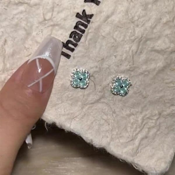 Luxury Brand Designer Jewelry Luxury Brand Designer Jewelry Green Starlight Mint Manbo Green Four-Leaf Clover Earrings Super Shiny Exquisite Earrings Niche Ligh