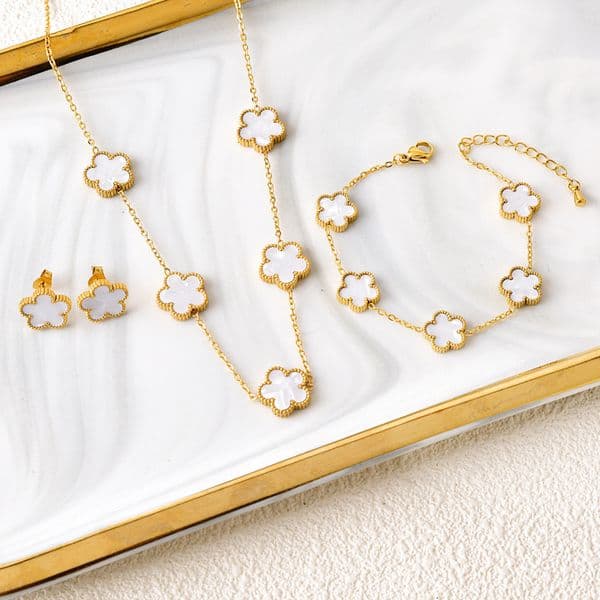 Luxury Brand Designer Five-Flower Niche Retro Grid Steel Earrings Pendant For Women, Elegant Simple Personality Sister Style Ear Jewelry One Piece